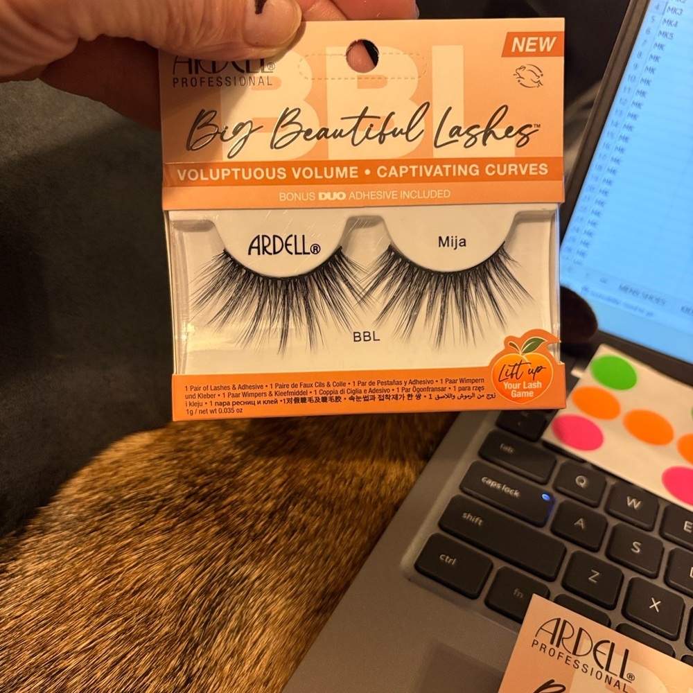 Ardell Big Beautiful Lashes - Black with Peach Packaging